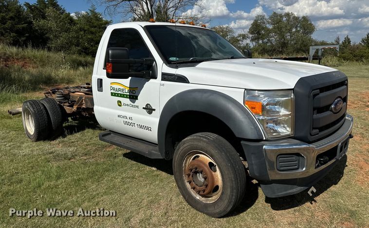 image for item MV9055 2014 Ford F550 Super Duty XL truck cab and chassis