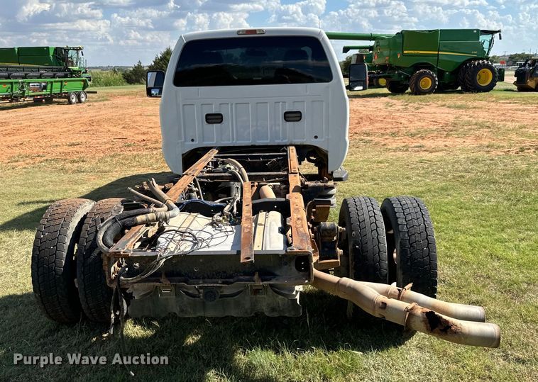 image for item MV9055 2014 Ford F550 Super Duty XL truck cab and chassis