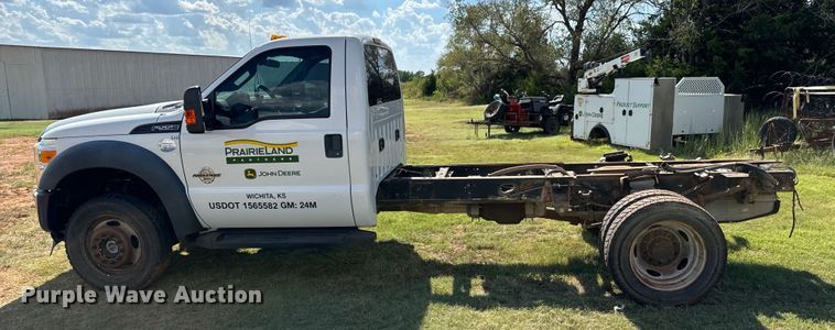 image for item MV9055 2014 Ford F550 Super Duty XL truck cab and chassis