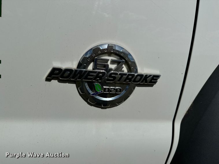 image for item MV9055 2014 Ford F550 Super Duty XL truck cab and chassis