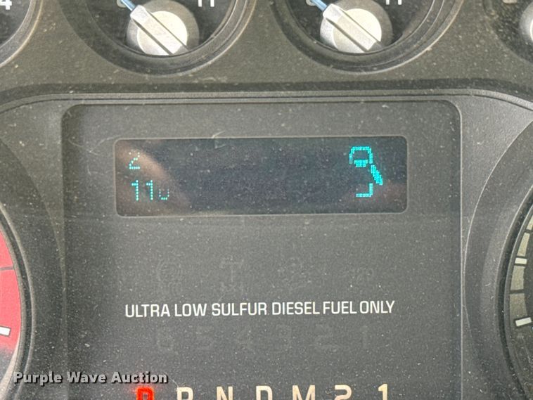 image for item MV9055 2014 Ford F550 Super Duty XL truck cab and chassis