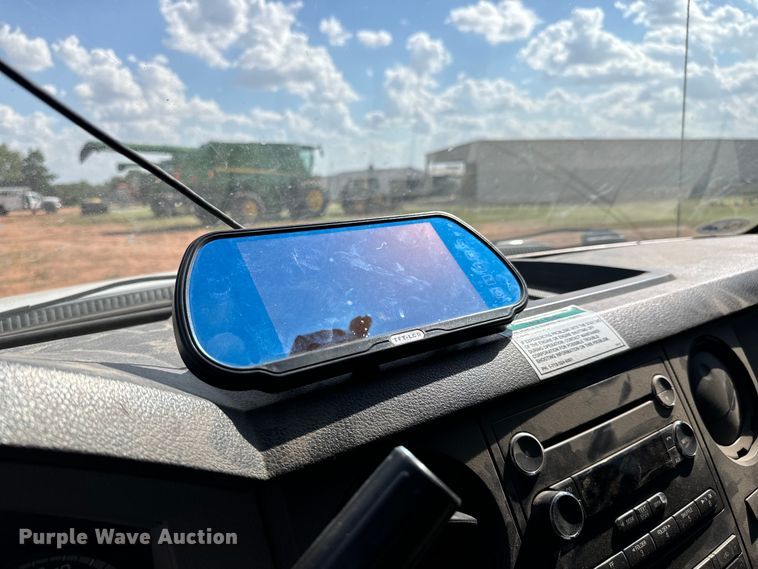 image for item MV9055 2014 Ford F550 Super Duty XL truck cab and chassis