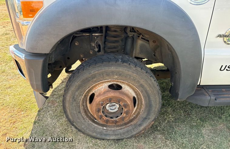 image for item MV9055 2014 Ford F550 Super Duty XL truck cab and chassis