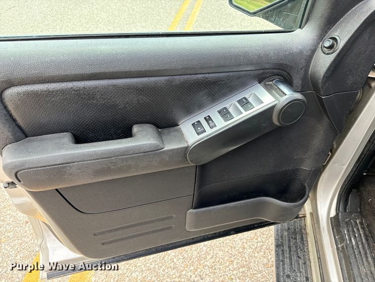 image for item MV9067 2008 Mercury Mountaineer SUV