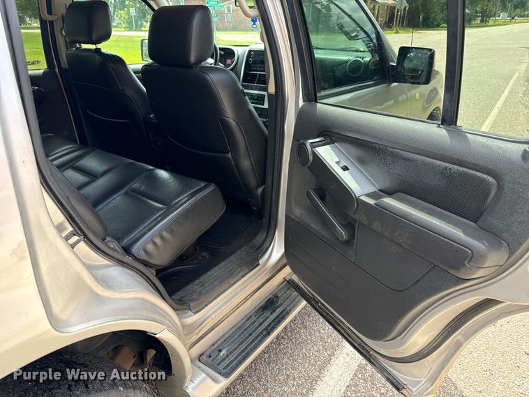 image for item MV9067 2008 Mercury Mountaineer SUV