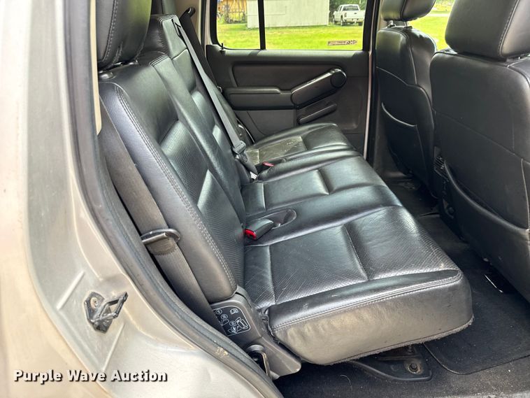 image for item MV9067 2008 Mercury Mountaineer SUV