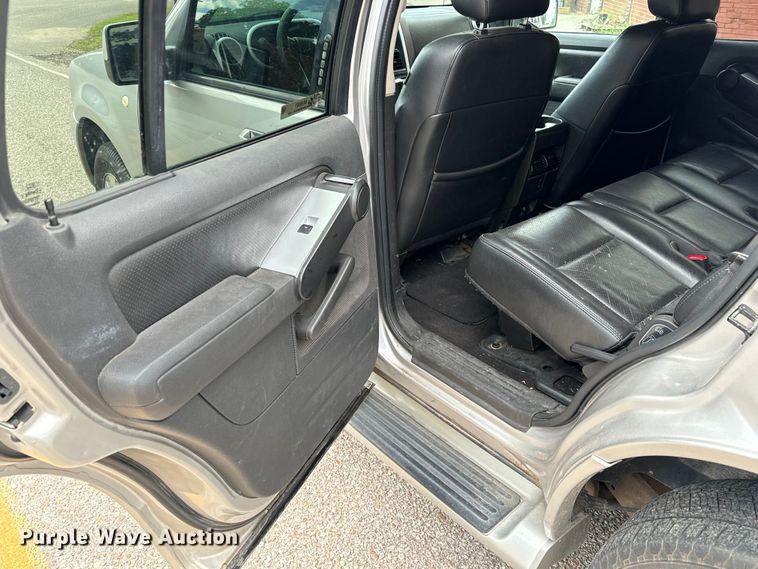 image for item MV9067 2008 Mercury Mountaineer SUV