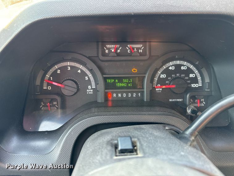 image for item MV9081 2009 Ford E350 shuttle bus