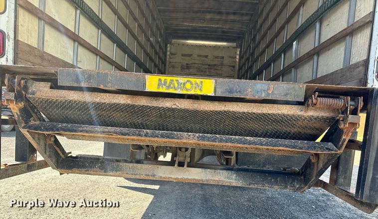 image for item MV9083 1998 International  4700 box truck