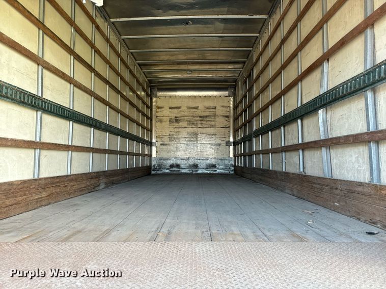 image for item MV9083 1998 International  4700 box truck