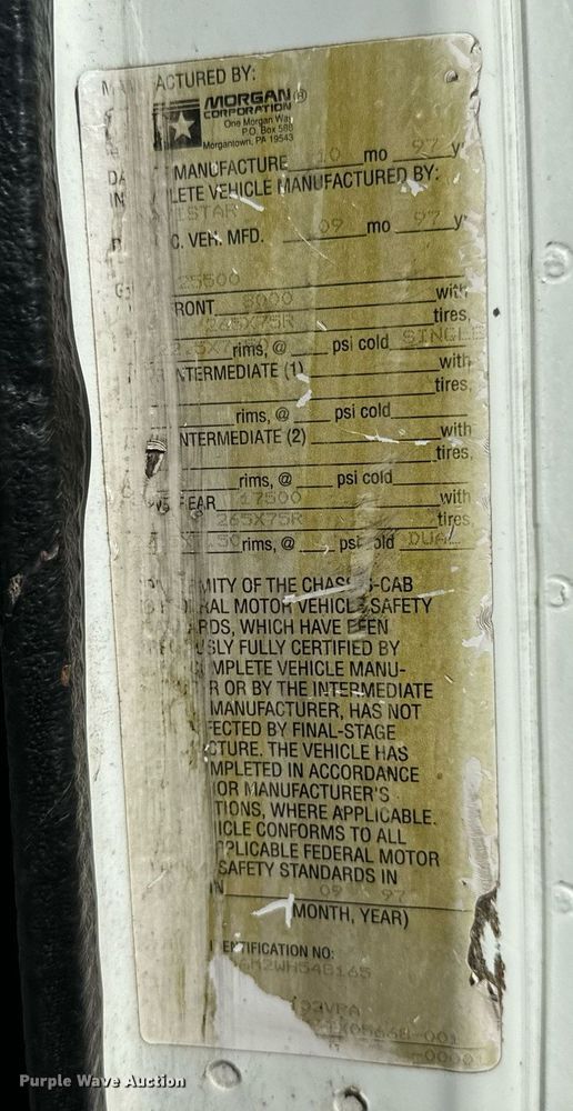 image for item MV9083 1998 International  4700 box truck