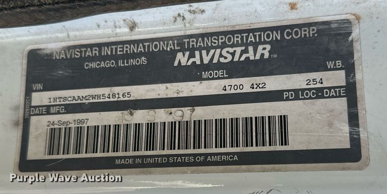 image for item MV9083 1998 International  4700 box truck