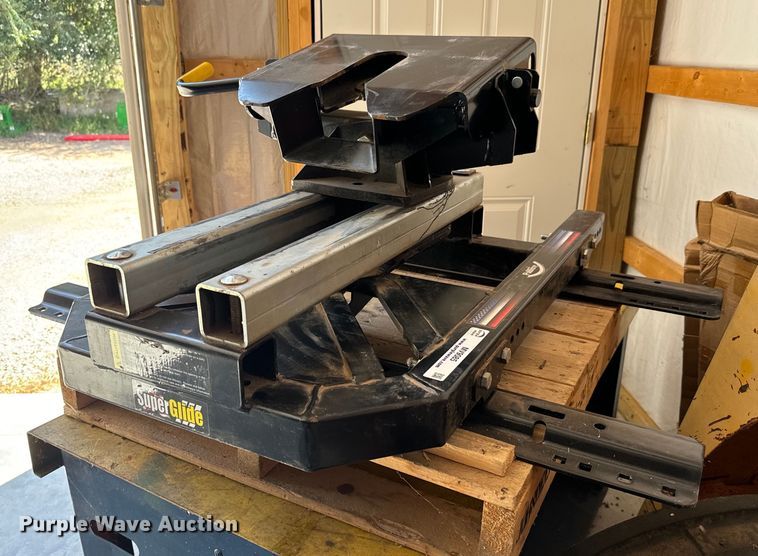 image for item MV9085 PullRite 2700 SuperGlide fifth wheel hitch