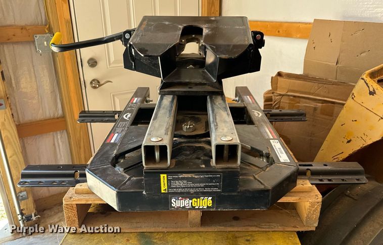 image for item MV9085 PullRite 2700 SuperGlide fifth wheel hitch