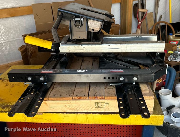 image for item MV9085 PullRite 2700 SuperGlide fifth wheel hitch