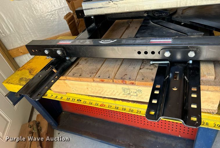 image for item MV9085 PullRite 2700 SuperGlide fifth wheel hitch