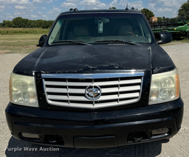 image for item MV9098 2004 Cadillac  Escalade ESV SUV