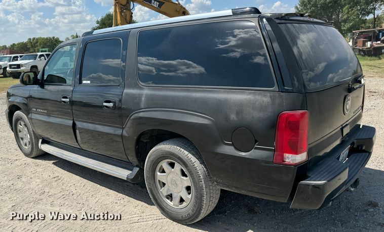 image for item MV9098 2004 Cadillac  Escalade ESV SUV