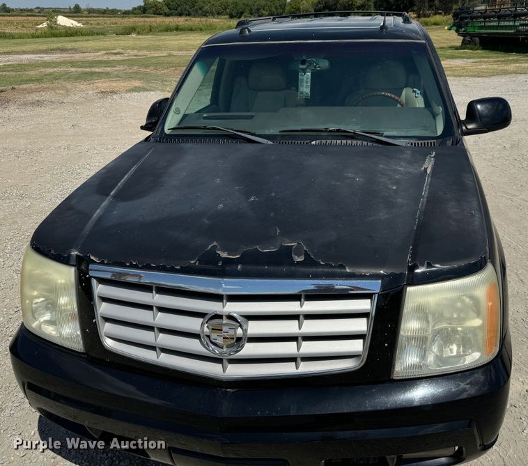 image for item MV9098 2004 Cadillac  Escalade ESV SUV