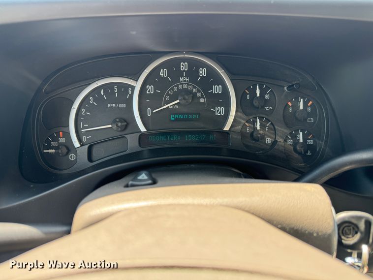 image for item MV9098 2004 Cadillac  Escalade ESV SUV