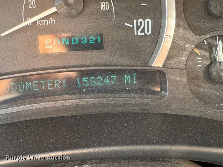 image for item MV9098 2004 Cadillac  Escalade ESV SUV