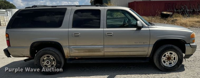 image for item MV9101 2003 GMC Yukon XL SUV