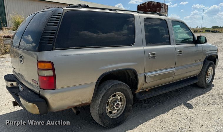 image for item MV9101 2003 GMC Yukon XL SUV