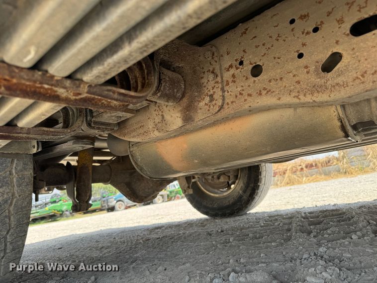 image for item MV9101 2003 GMC Yukon XL SUV