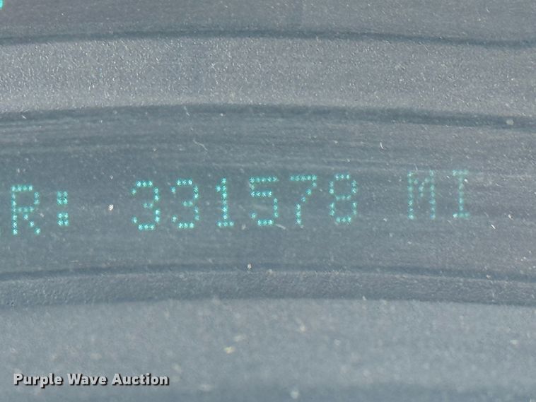 image for item MV9101 2003 GMC Yukon XL SUV