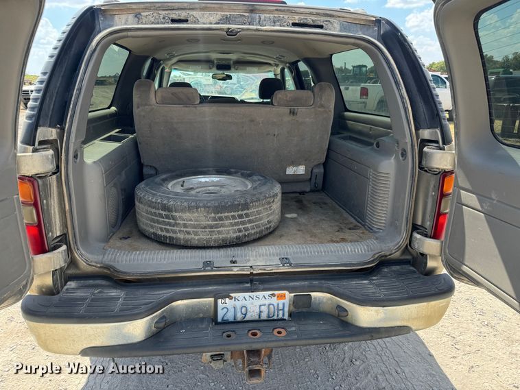 image for item MV9101 2003 GMC Yukon XL SUV