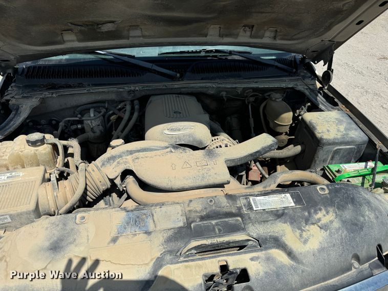 image for item MV9101 2003 GMC Yukon XL SUV