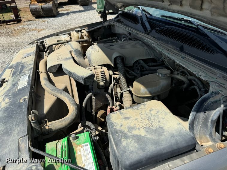 image for item MV9101 2003 GMC Yukon XL SUV