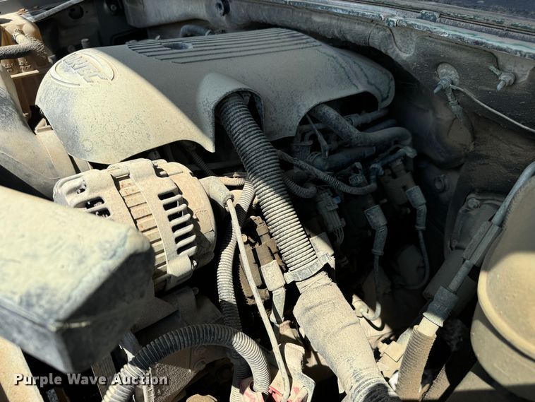 image for item MV9101 2003 GMC Yukon XL SUV