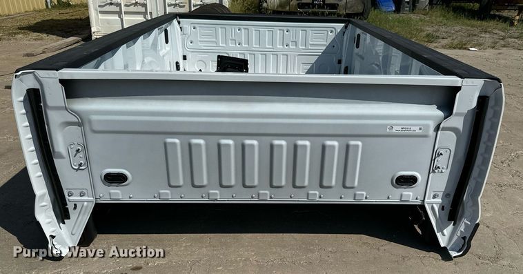 image for item MV9110 2024 Ford F250 pickup truck bed