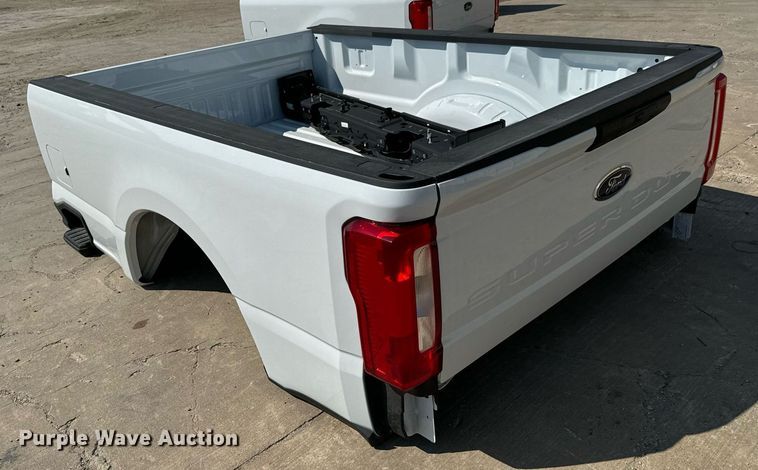 image for item MV9110 2024 Ford F250 pickup truck bed