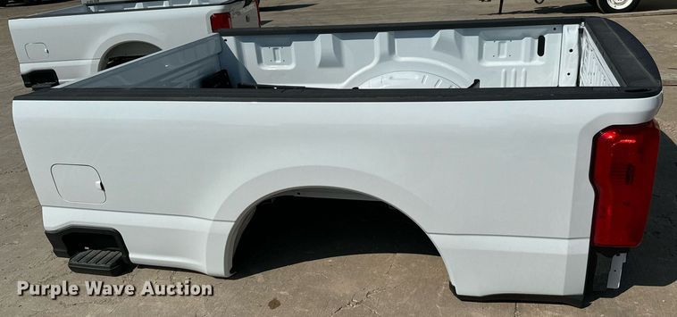 image for item MV9110 2024 Ford F250 pickup truck bed