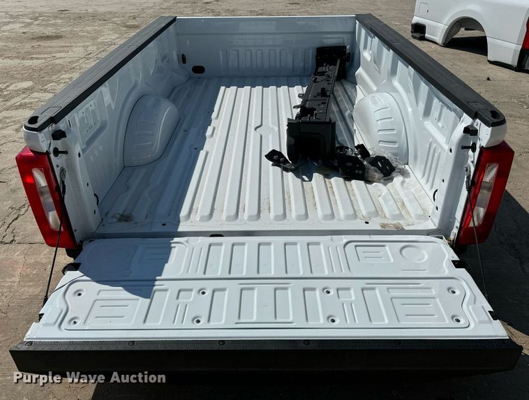 image for item MV9110 2024 Ford F250 pickup truck bed