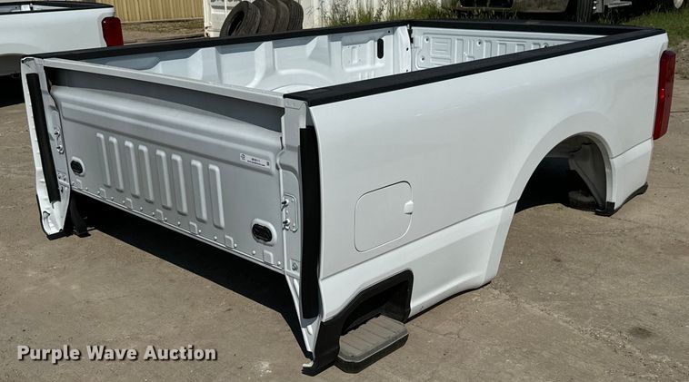 image for item MV9111 Pickup truck bed