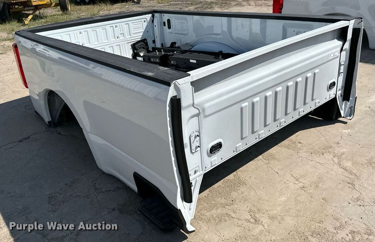 image for item MV9111 Pickup truck bed