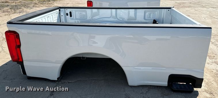 image for item MV9111 Pickup truck bed