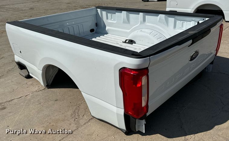 image for item MV9111 Pickup truck bed