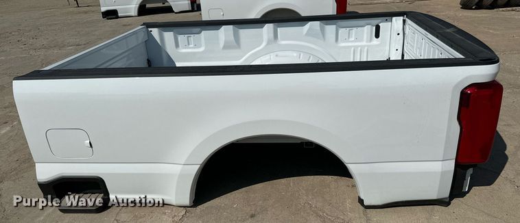 image for item MV9111 Pickup truck bed