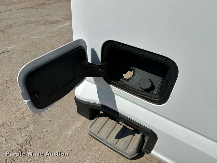 image for item MV9111 Pickup truck bed