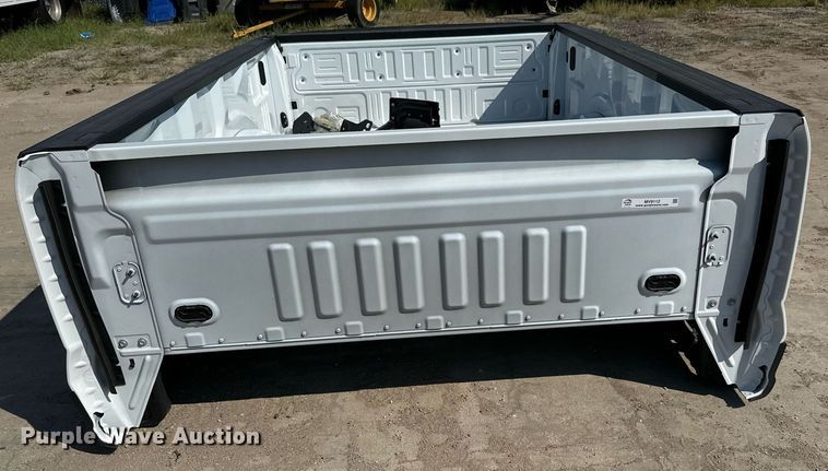 image for item MV9112 2024 Ford F250 pickup truck bed
