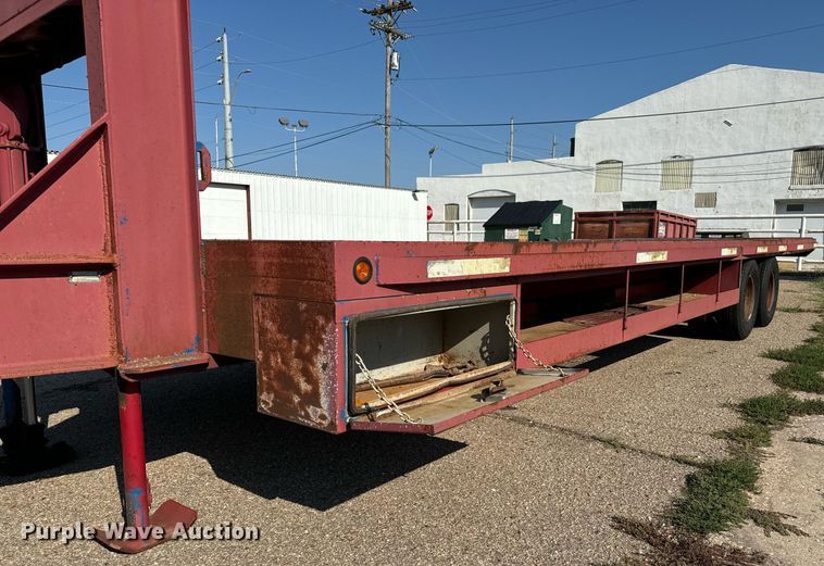 image for item MV9127 1998 Shop built hydraulic tail equipment trailer