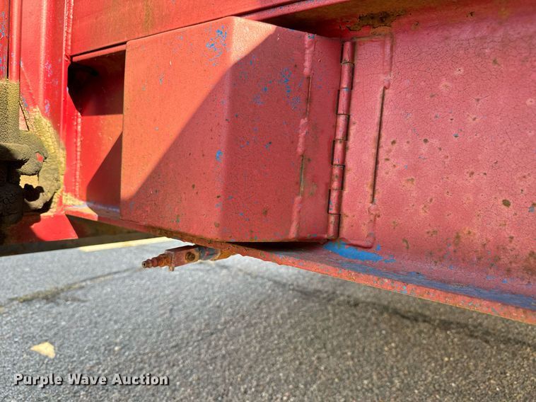 image for item MV9127 1998 Shop built hydraulic tail equipment trailer