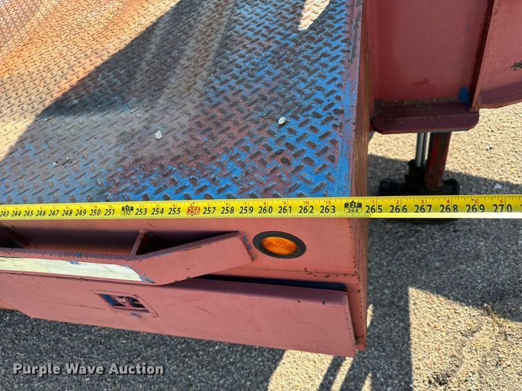 image for item MV9127 1998 Shop built hydraulic tail equipment trailer