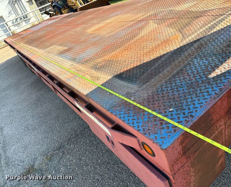 image for item MV9127 1998 Shop built hydraulic tail equipment trailer