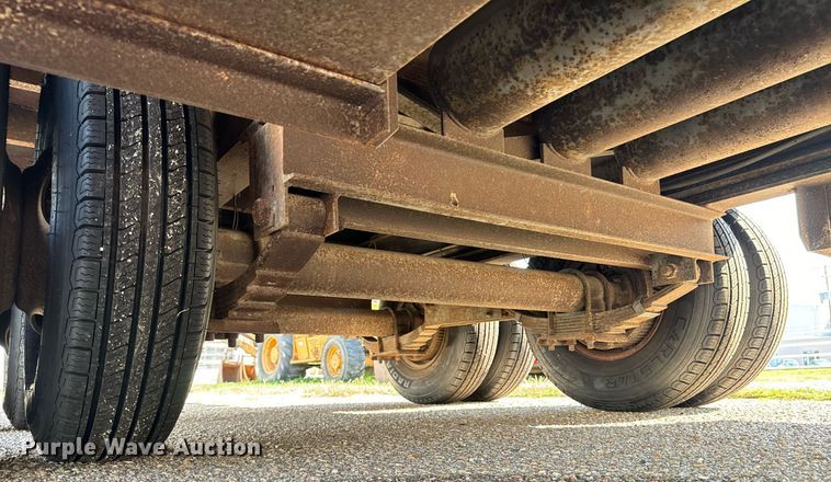 image for item MV9127 1998 Shop built hydraulic tail equipment trailer