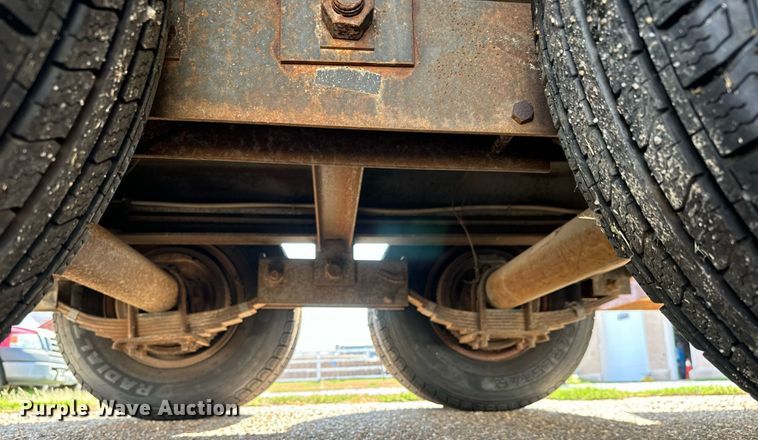 image for item MV9127 1998 Shop built hydraulic tail equipment trailer